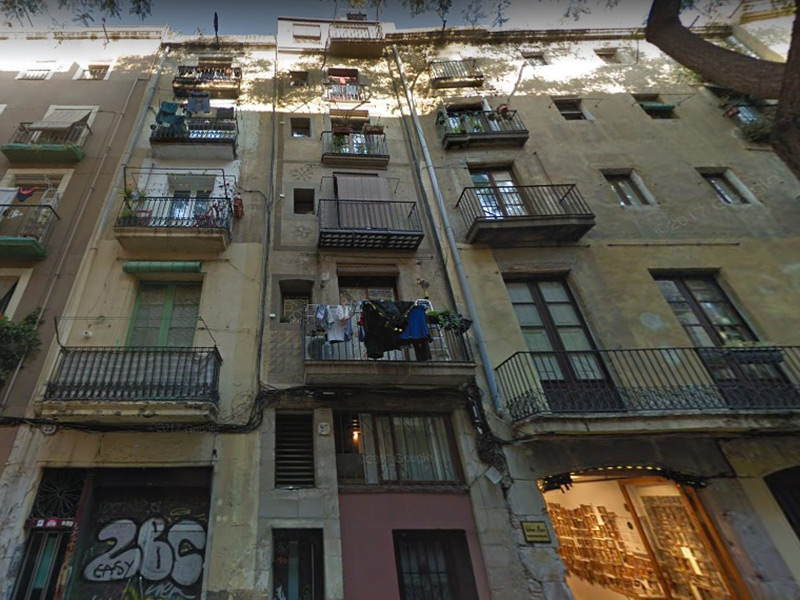 Restored flat of 31.00 m2 in Ciutat Vella, Borne