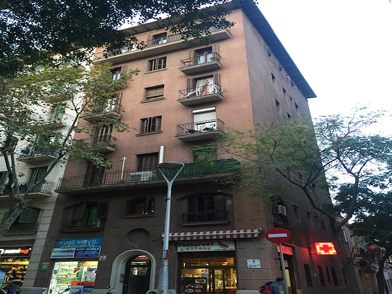 Restored flat of 67.00 m2 in L'Eixample, Sagrada Familia