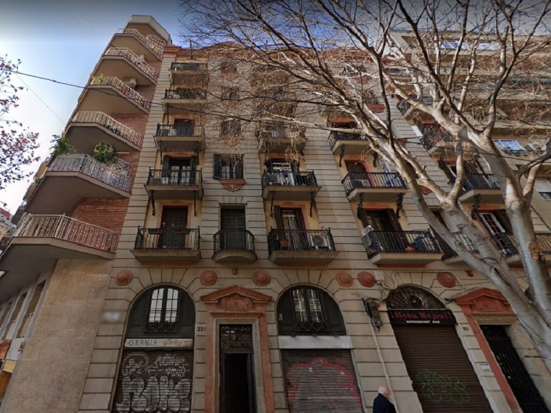 Original flat of 57 m2 in L'Eixample, Sagrada Familia