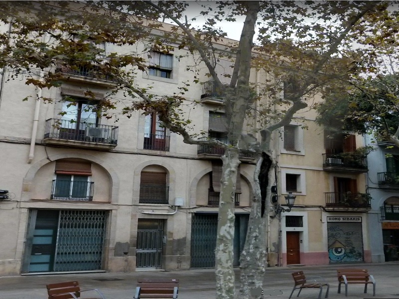 Partially restored flat of 41 m2 in Sants-Montjuic, Hostafrancs