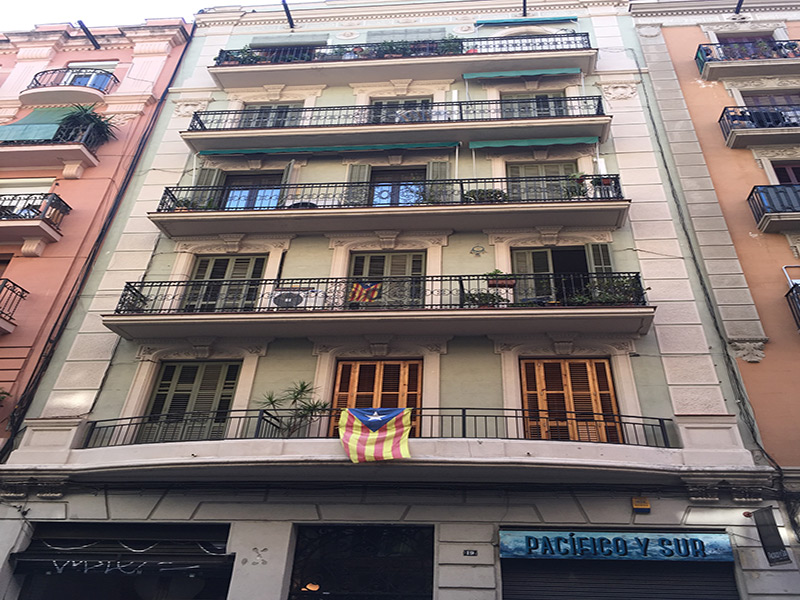 For renovation flat of 42 m2 in Sants-Montjuic, Poble Sec