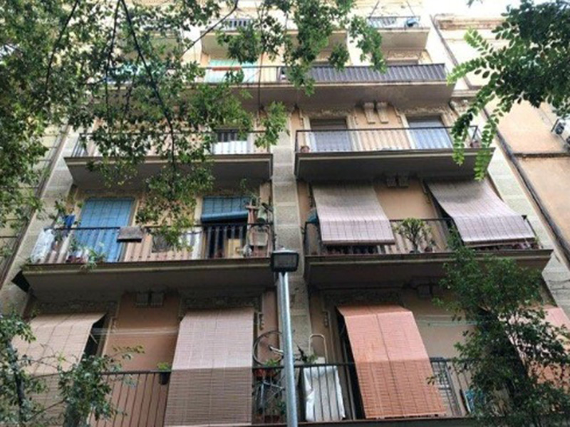 For renovation flat of 50.00 m2 in Sants-Montjuic, Poble Sec