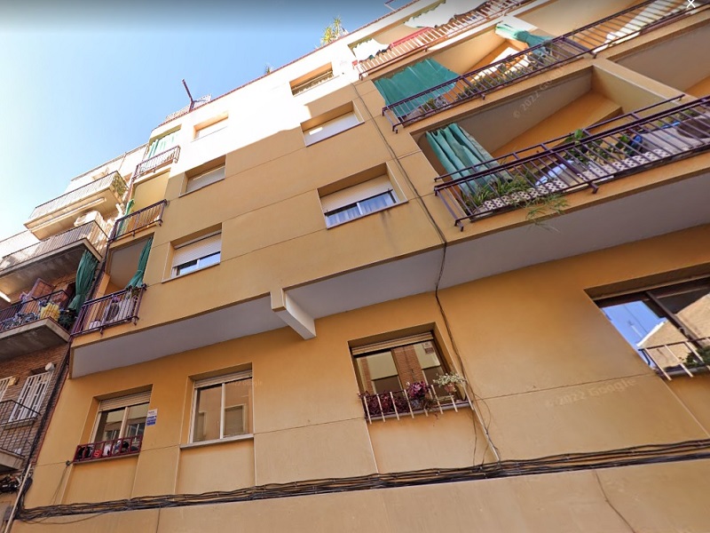Oportunidad de inmueble con balcón, ubicado en zona Sagrada Familia