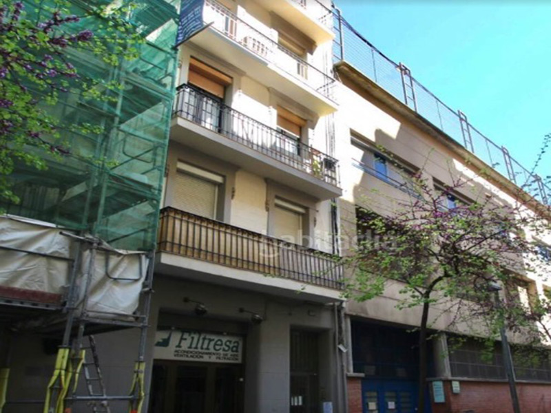 Partially restored flat of 32 m2 in Grácia, Camp d'en Grassot i Grácia Nova