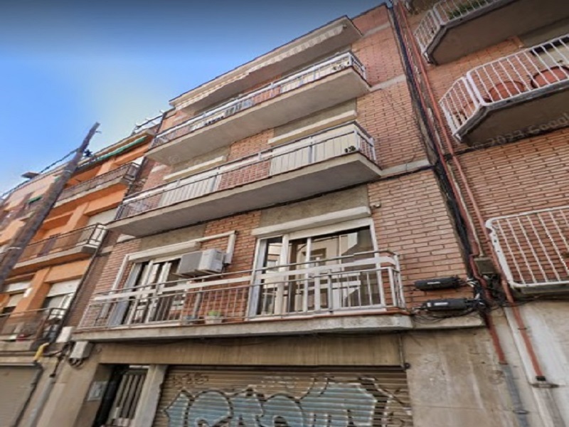 Oportunidad de departamento por características y m2, con hermoso balcón ubicado cerca  del Parque Guinardo, Barcelona. 
