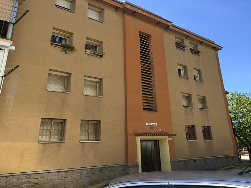 For renovation flat of 50.00 m2 in Nou Barris, Trinitat Nova