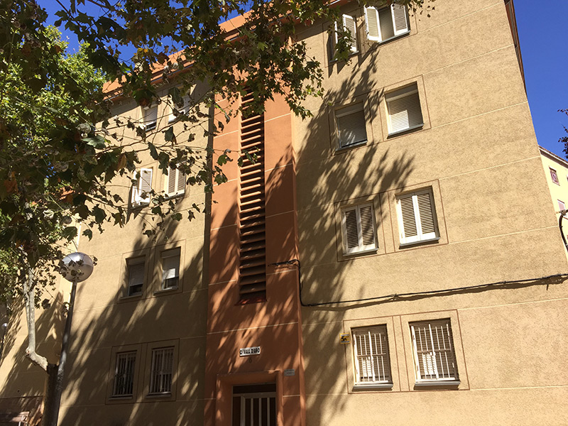 Partially restored flat of 50.00 m2 in Nou Barris, Trinitat Nova