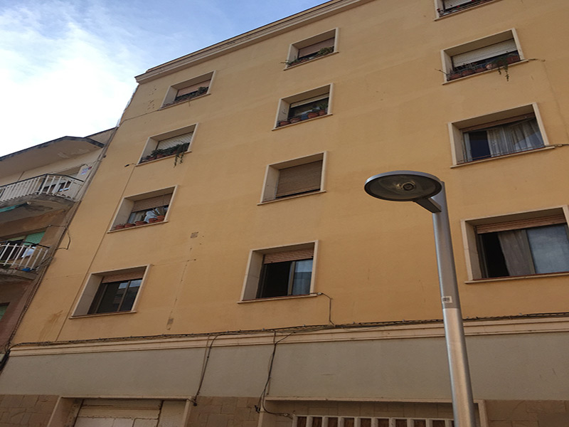 For renovation flat of 70.00 m2 in Sant Andreu, Bon Pastor