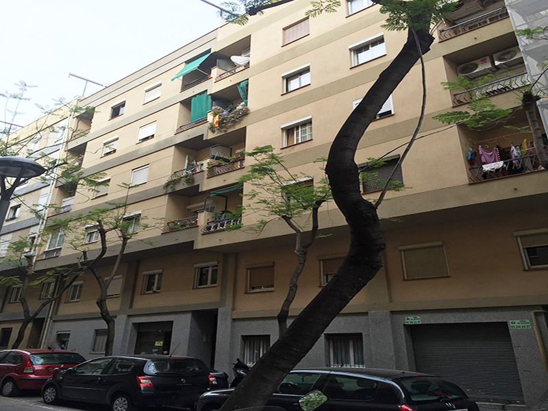 For renovation flat of 53 m2 in Sant Andreu, Sagrera