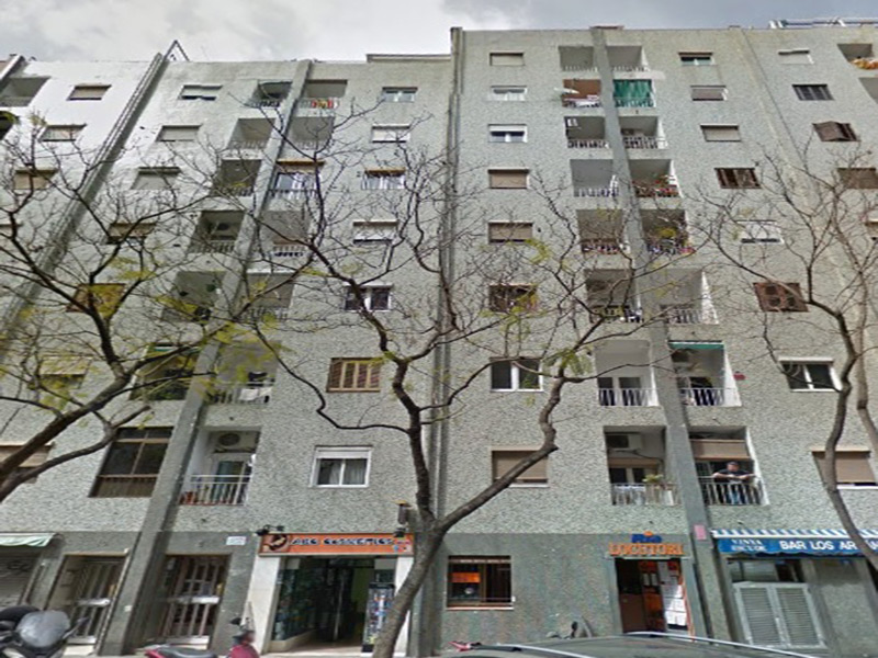 For renovation flat of 50.00 m2 in Sant Andreu, Sagrera