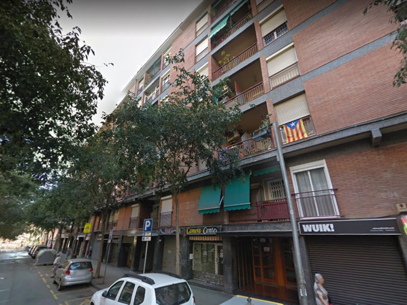 For renovation flat of 82.00 m2 in Sant Martí, Camp de l'Arpa del Clot