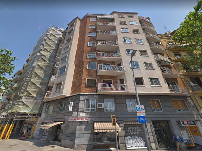 Partially restored flat of 68 m2 in Sant Martí, Verneda i la Pau