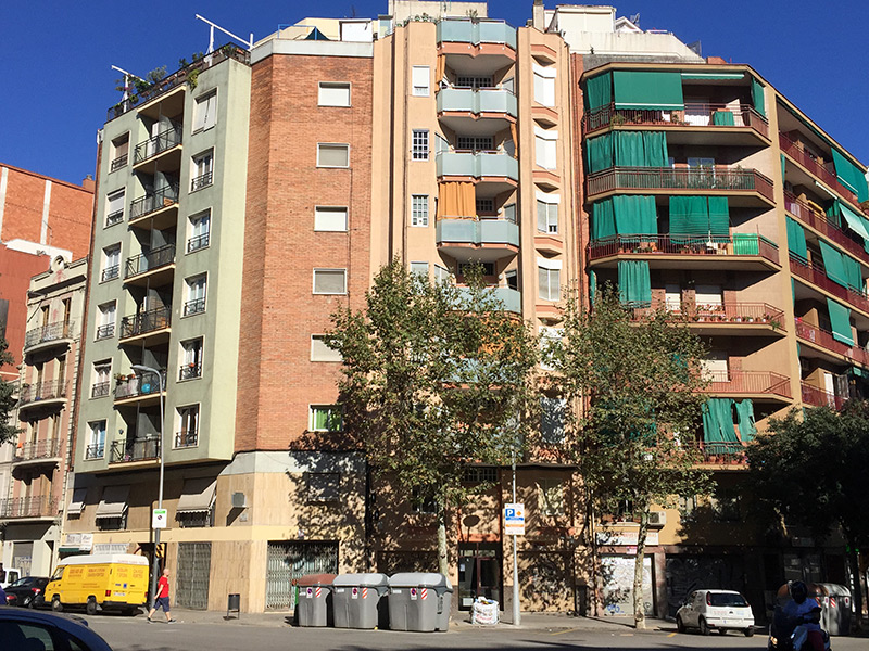 For renovation flat of 45.00 m2 in Sant Martí, Clot